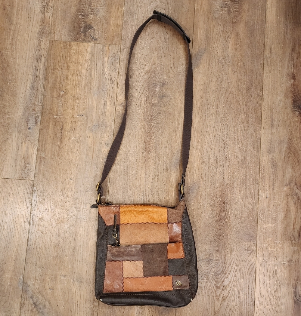 The Sak Patchwork Crossbody Brown Tan Leather Adjustable Strap Boho Zip Top